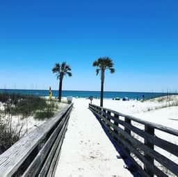Coastal Harmony- Close To Shopping, OWA, Sports Plex, Minutes From Beach!