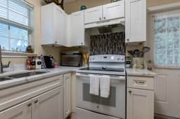 Villa Rose- OBA Living! Location X3! Close To Wharf, Golf, Food, Fun!