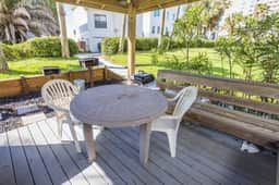 Seascape 105- Perfect Location! Beach View! Fun Pool! Free Parking!
