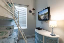 Seawind 1707- OMG View! Luxury Complex! Kiddie Pool! Hot Tub! CLEAN!