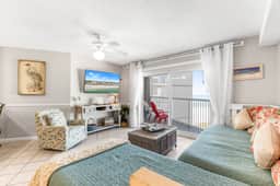 Tradewinds 906- Cute and Cozy! Beachfront! Amazing Heated Pool!