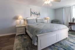 Castaways 4B- Location x3! Park & Walk! New Flooring! Beach Front! OMG View!