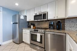 GSSR Club 502C- Best Of Both Worlds! Lagoon & Beach! Great Pool & Hot Tub!