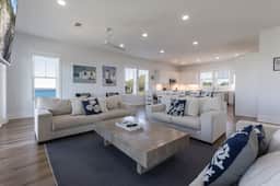 Summertime Blues- XL Luxury Home, Breathtaking Views, Private *Heated Pool! - Image 4