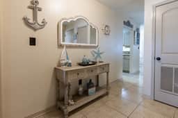 OE302- Hidden Jewel! Walk To Festivals, Beach, Restaurants, All! Nice Pool! - Image 3
