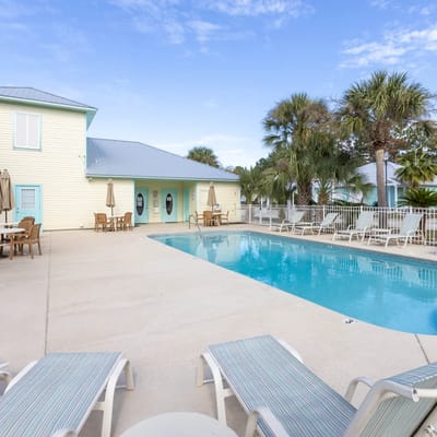 Villa Rose- OBA Living! Location X3! Close To Wharf, Golf, Food, Fun!