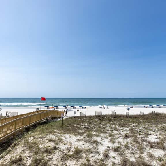 IS256- Park & Walk! Ahhhmazing View, Pool, Beach Front, 2nd Floor! - Image 1