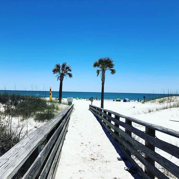 Coastal Harmony- Close To Shopping, OWA, Sports Plex, Minutes From Beach!