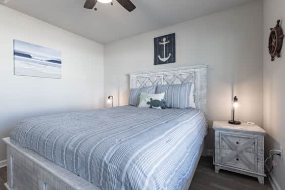 Bon Secour Bungalow- Clean, Spacious, Close To OWA & Beach!