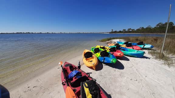 Bay Breeze Retreat- Right Next To All The Fun! Bring The Entire Group!