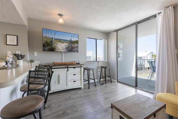 GSSR 316A- Cozy, Coastal Clubhouse! Budget Friendly! Beach & Lagoon View!