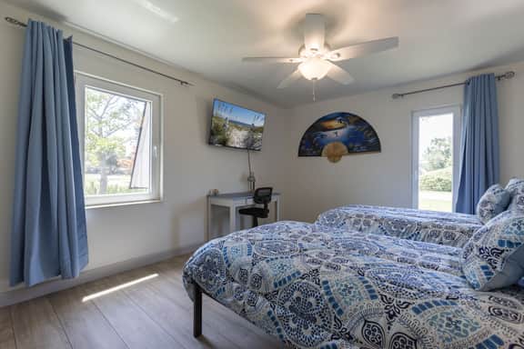 Turtle Time Retreat-Close To OWA, Tanger, Hospital! Game Room, Hot Tub!