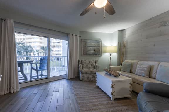 Tradewinds 108- 1 Bedroom with Hall Bunks! 2 Full Bathrooms! Updated!