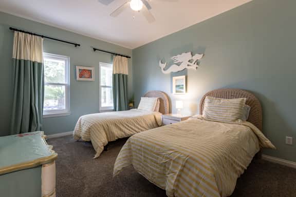 Southern Charm"- *Heated Pool, Close To OWA, Sports Plex, Tanger, & Beach!