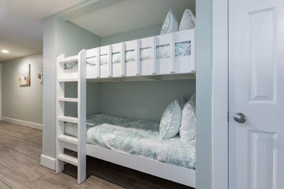 Tradewinds 108- 1 Bedroom with Hall Bunks! 2 Full Bathrooms! Updated!