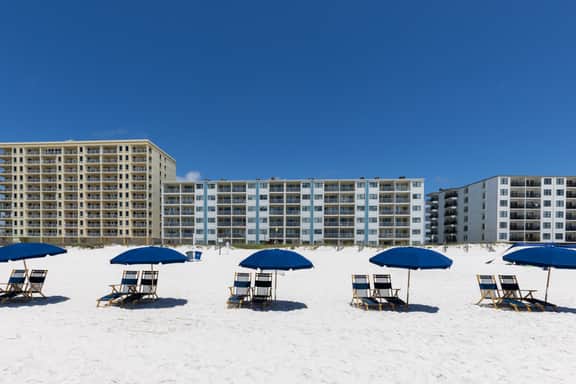 Island Shores 654- Heart Of Gulf Shores, Walk To Everything, Clean, Cozy!