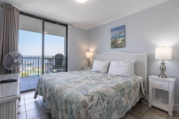 GSSR Club 502C- Best Of Both Worlds! Lagoon & Beach! Great Pool & Hot Tub!