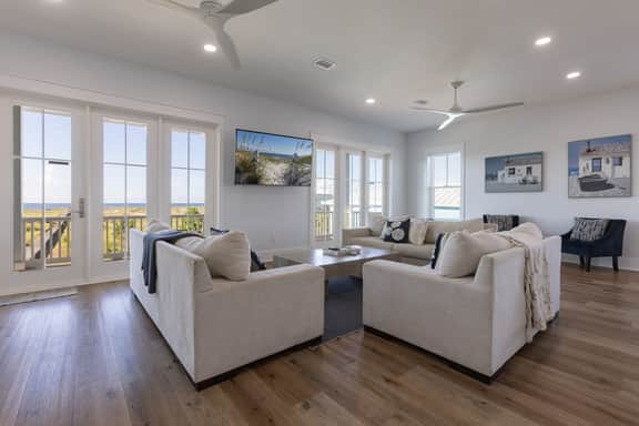 Summertime Blues- XL Luxury Home, Breathtaking Views, Private *Heated Pool! - Image 5