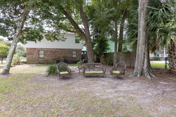 Sweet Reward"- Bring Fido! Location X3! Walk To Food & Fun!