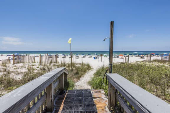 Island Shores 654- Heart Of Gulf Shores, Walk To Everything, Clean, Cozy!