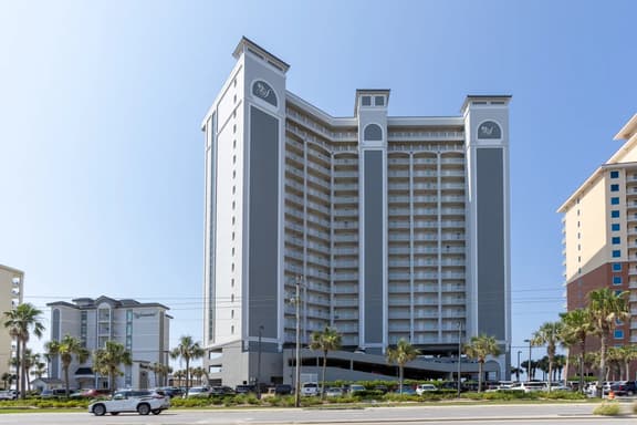 Seawind 1707- OMG View! Luxury Complex! Kiddie Pool! Hot Tub! CLEAN!